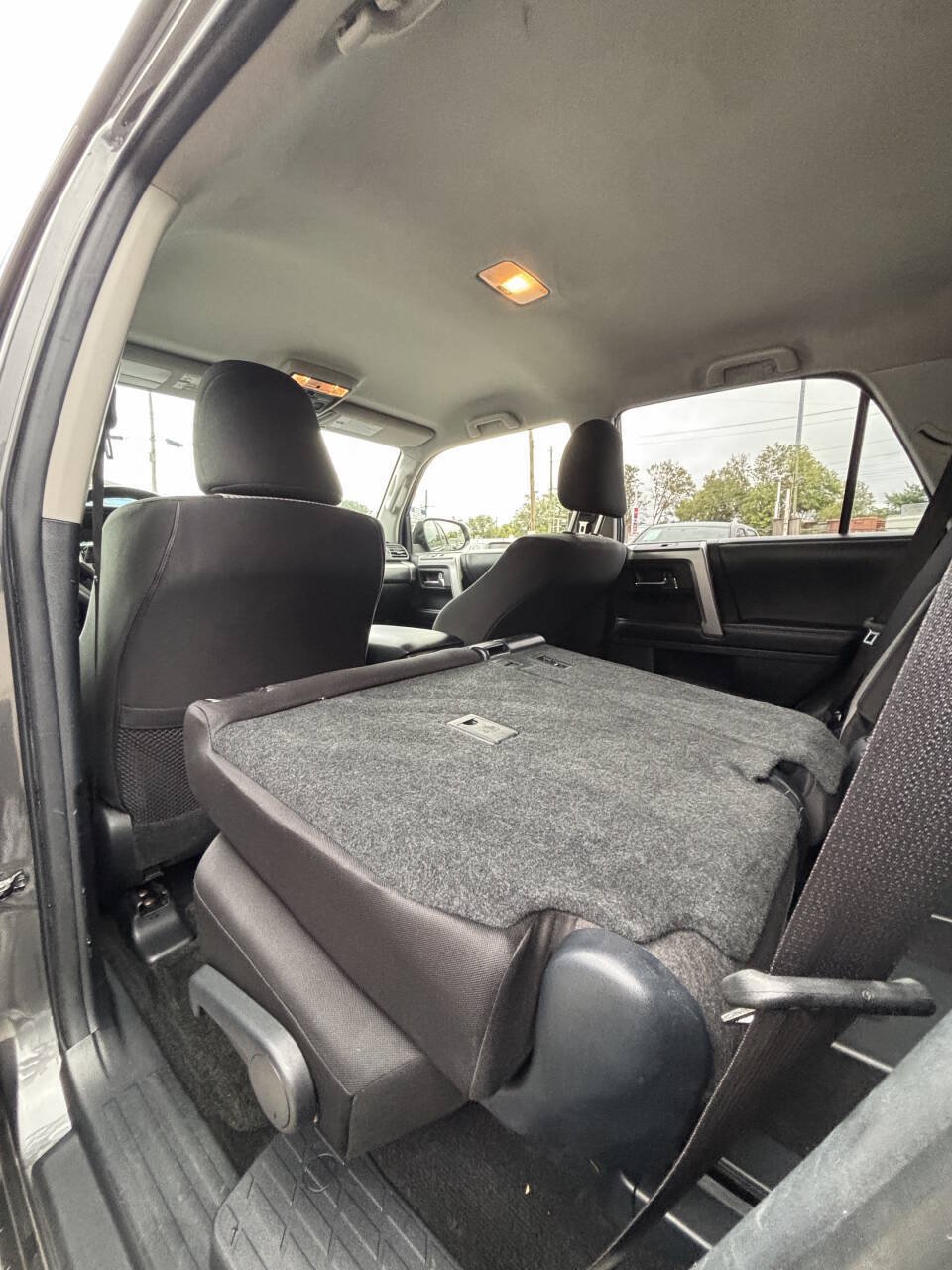 Used 2016 Toyota 4Runner SR5 AWD/4WD image 13