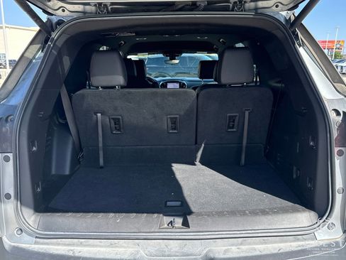 Used 2023 Chevrolet Traverse RS image 24