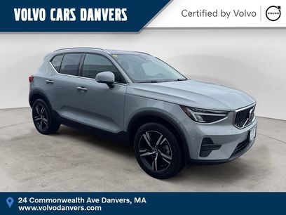 Used 2025 Volvo XC40 B5 Core
