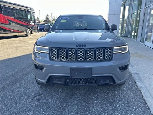 Used 2022 Jeep Grand Cherokee Laredo X image 8