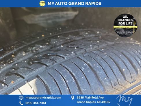 Used 2024 Volkswagen Tiguan SE AWD/4WD image 25