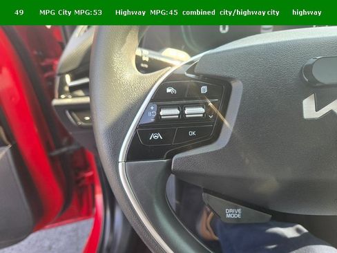 Used 2024 Kia Niro LX image 14