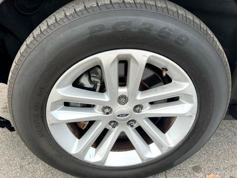 Used 2014 Ford Explorer Limited image 2