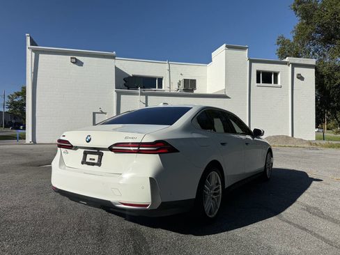Used 2024 BMW 530i xDrive w/ Premium Package image 6