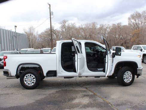 Used 2023 Chevrolet Silverado 2500 LT image 17