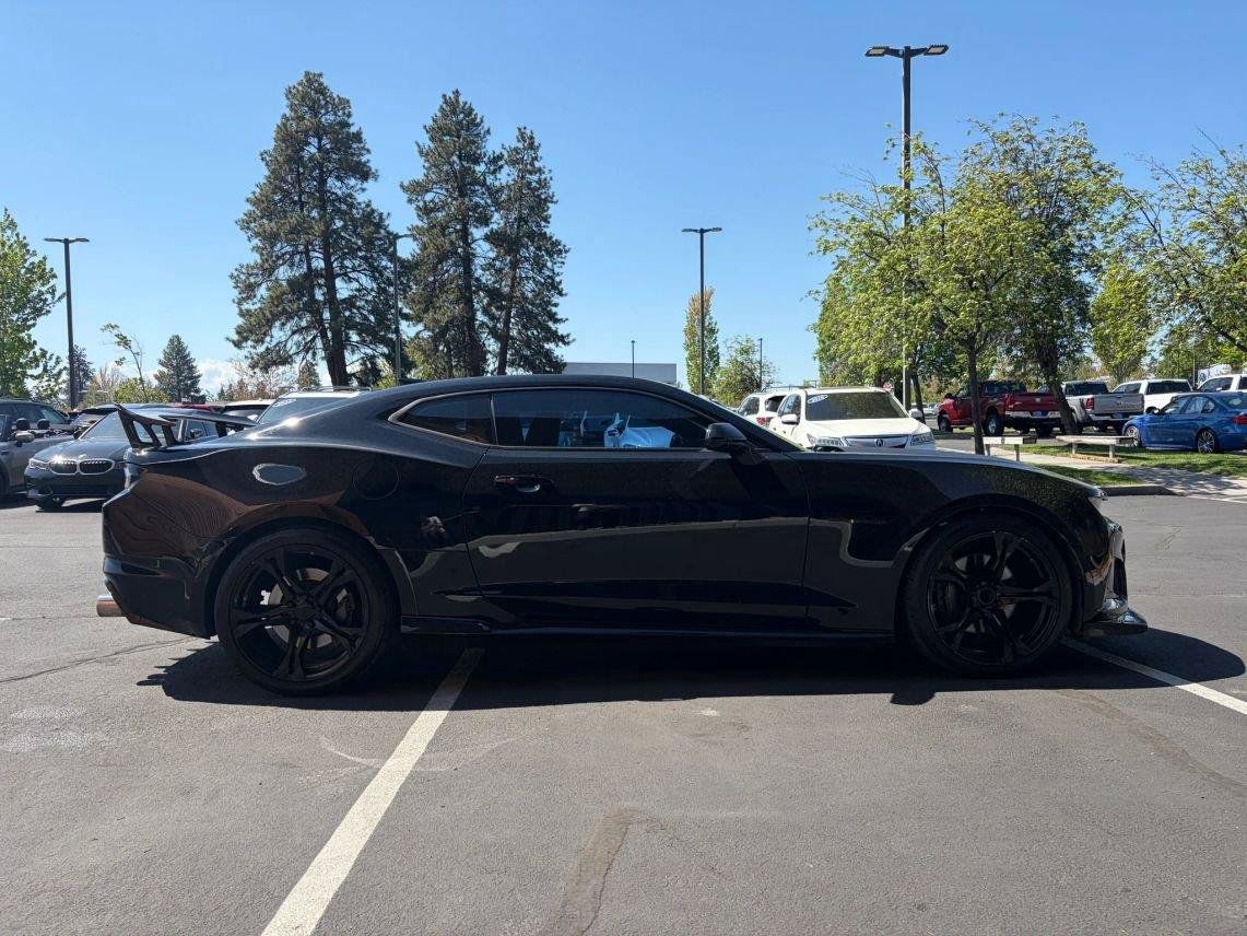 Used 2022 Chevrolet Camaro SS w/ Redline Edition RWD image 6