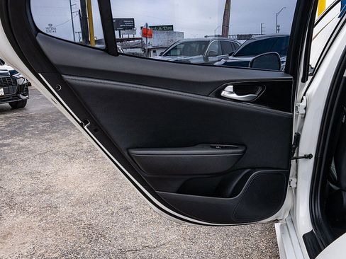 Used 2019 Kia Stinger image 11