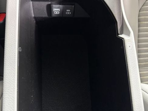 Used 2023 Toyota Camry SE image 27