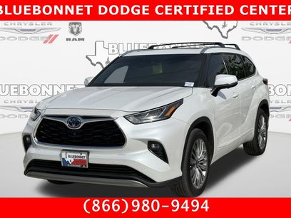Used 2023 Toyota Highlander Platinum