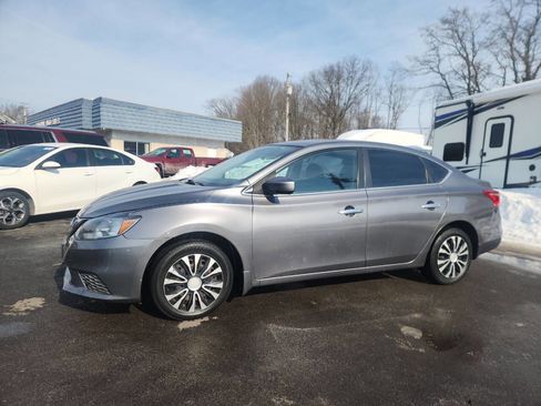 Used 2019 Nissan Sentra S image 1