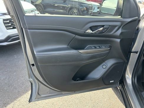 Used 2019 GMC Acadia SLT image 12