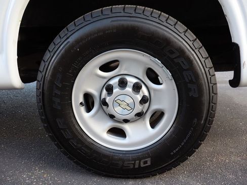 Used 2020 Chevrolet Express 2500 w/ Enhanced Convenience Package image 38