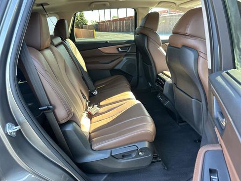 Certified 2023 Acura MDX FWD w/ Technology Package image 13