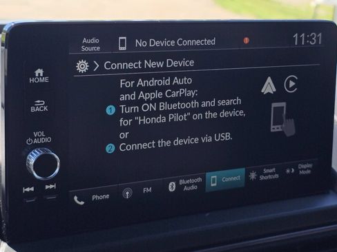 Used 2025 Honda Pilot TrailSport image 4