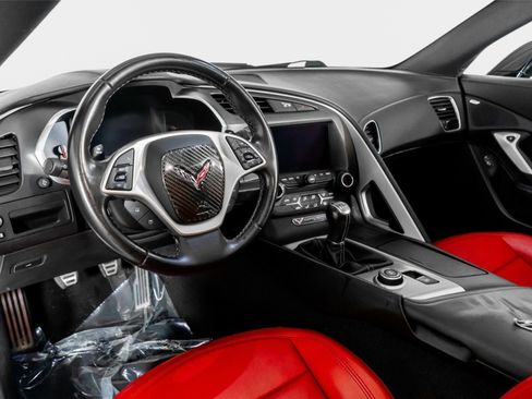 Used 2014 Chevrolet Corvette Stingray Coupe RWD image 2