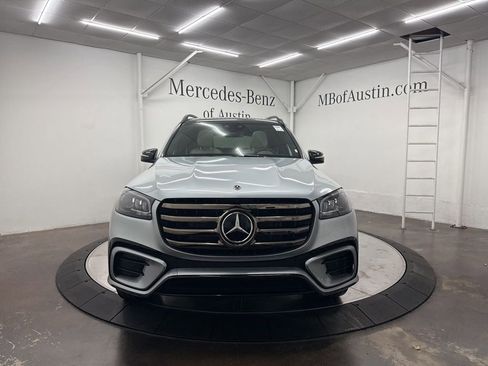 Used 2026 Mercedes-Benz GLS 450 4MATIC image 2
