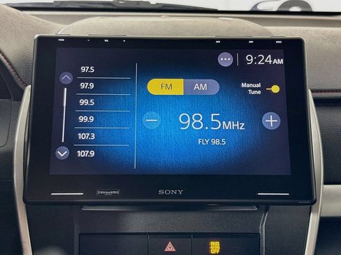 Used 2017 Toyota Camry SE FWD image 17