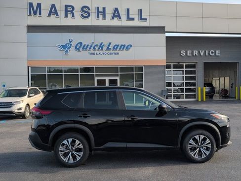 Used 2023 Nissan Rogue SV image 5