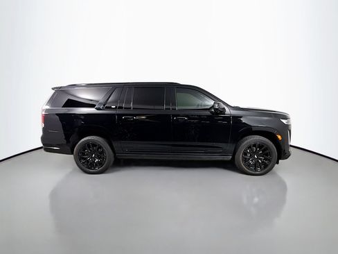 Used 2024 Cadillac Escalade ESV Sport Platinum w/ LPO, ONYX Package AWD/4WD image 4