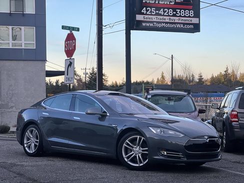 Used 2013 Tesla Model S Long Range image 3