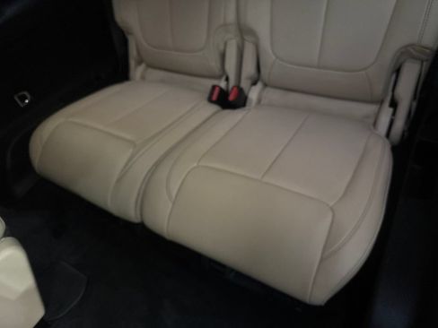 Used 2022 Jeep Grand Cherokee L Limited AWD/4WD image 41