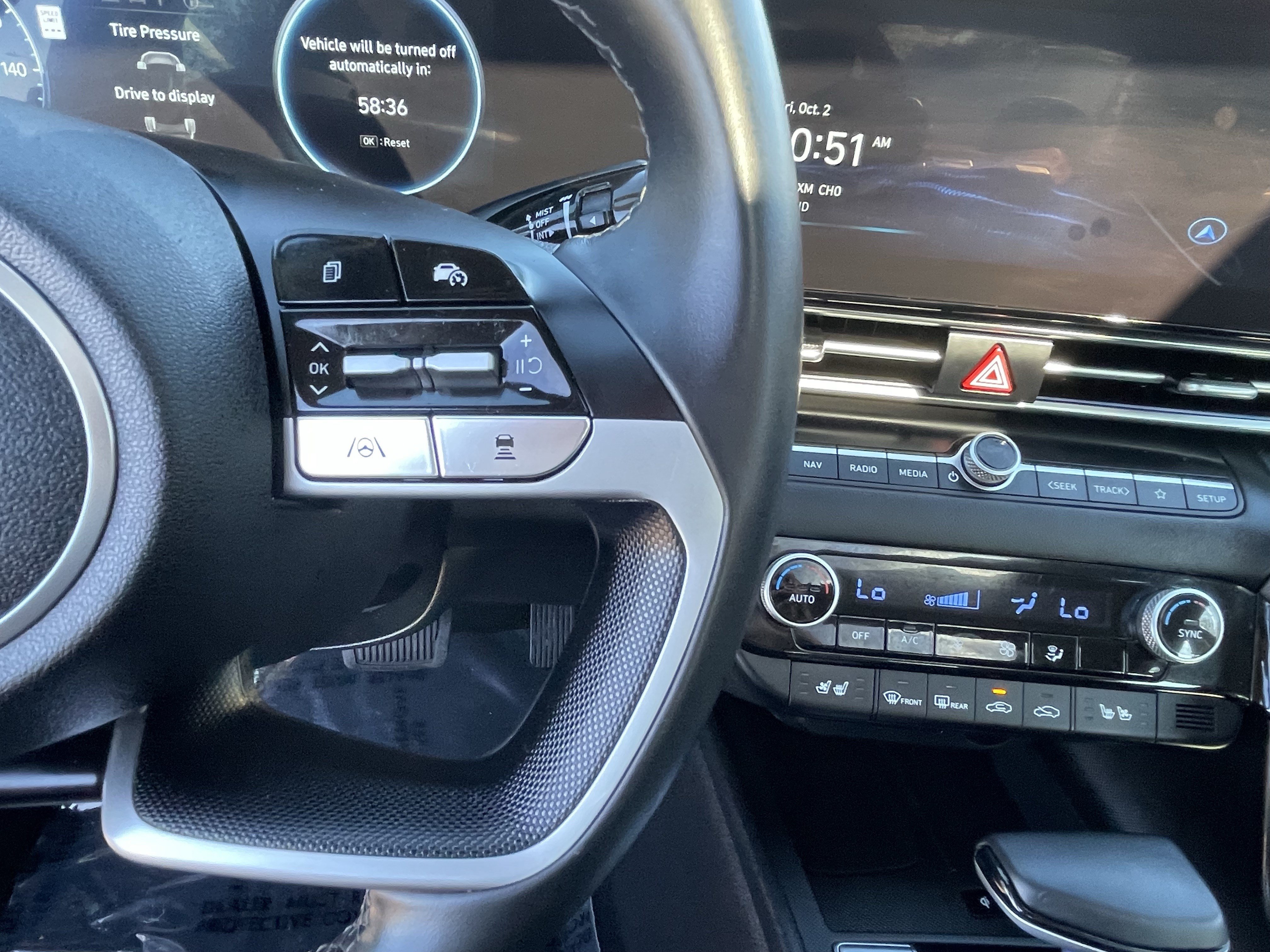 Certified 2025 Hyundai Elantra Limited FWD image 23