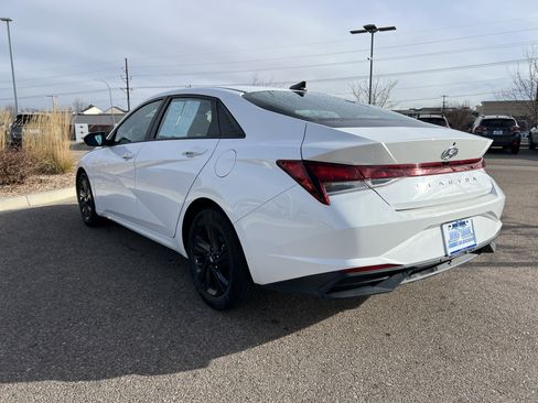 Used 2023 Hyundai Elantra SEL image 13