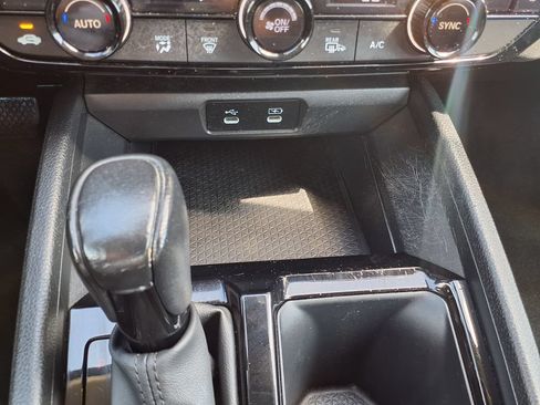Used 2023 Honda Accord EX-L image 32