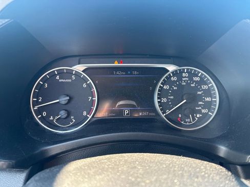 Used 2020 Nissan Sentra SV w/ Lighting Package image 22