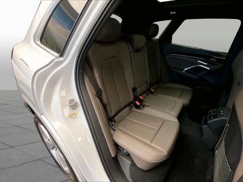 Used 2025 Audi Q5 Premium Plus w/ Premium Plus AWD/4WD image 20