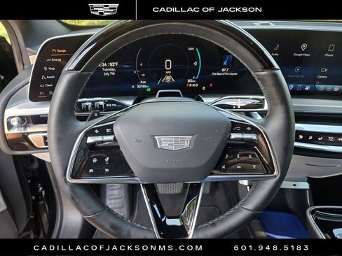 Certified 2024 Cadillac Lyriq Luxury AWD/4WD image 15