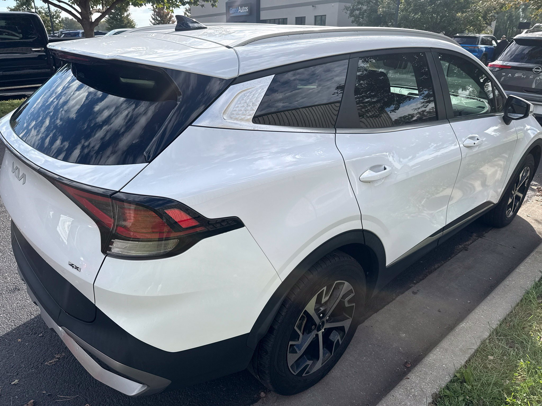 Used 2023 Kia Sportage EX AWD/4WD image 5