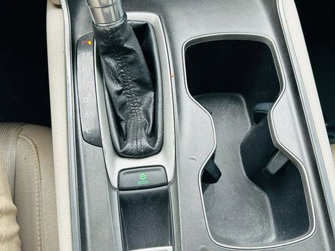 Used 2019 Honda Accord LX image 22