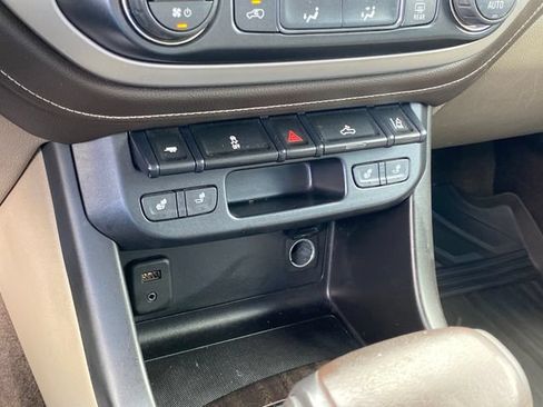 Used 2018 GMC Canyon SLT w/ Driver Alert Package AWD/4WD image 13
