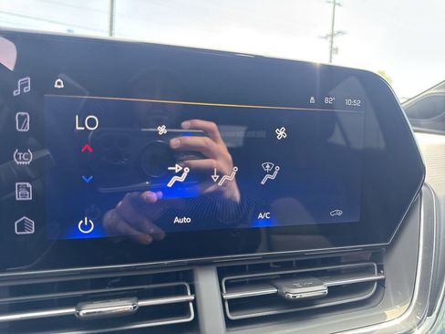 New 2026 Chevrolet Trax RS w/ Driver Confidence Package image 19