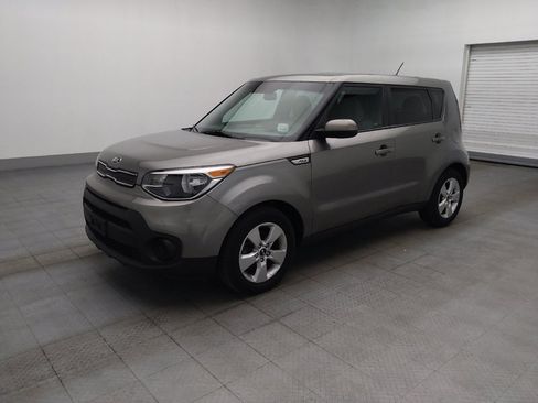Used 2017 Kia Soul FWD image 2