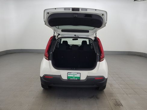Used 2020 Kia Soul LX FWD image 29