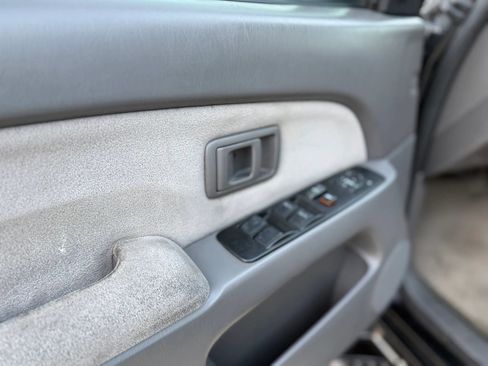 Used 2002 Toyota 4Runner SR5 RWD image 34