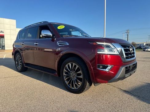 Used 2022 Nissan Armada Platinum w/ Captain's Chairs Package RWD image 10