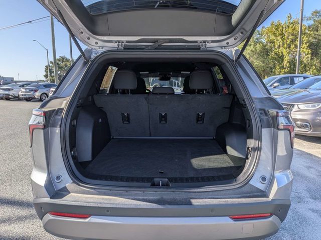 Used 2025 Chevrolet Equinox LT w/ Safety and Technology Package FWD image 9