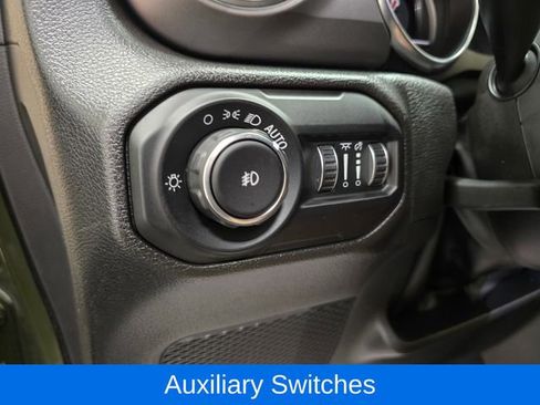 Used 2022 Jeep Wrangler Rubicon w/ Steel Bumper Group image 17