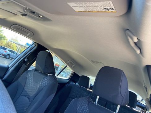 Used 2018 Toyota Prius Four image 28