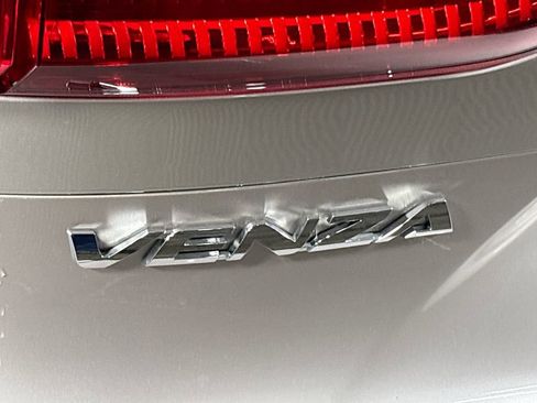 Used 2024 Toyota Venza Nightshade image 23