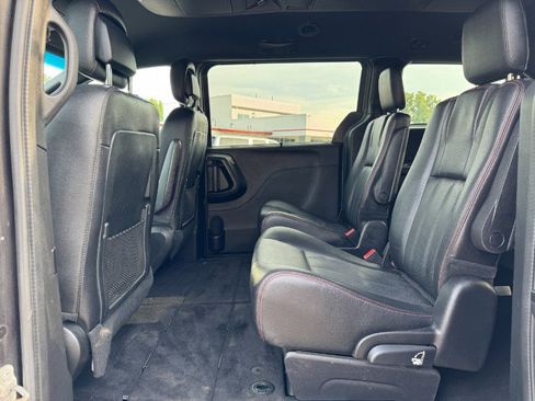 Used 2019 Dodge Grand Caravan GT image 16