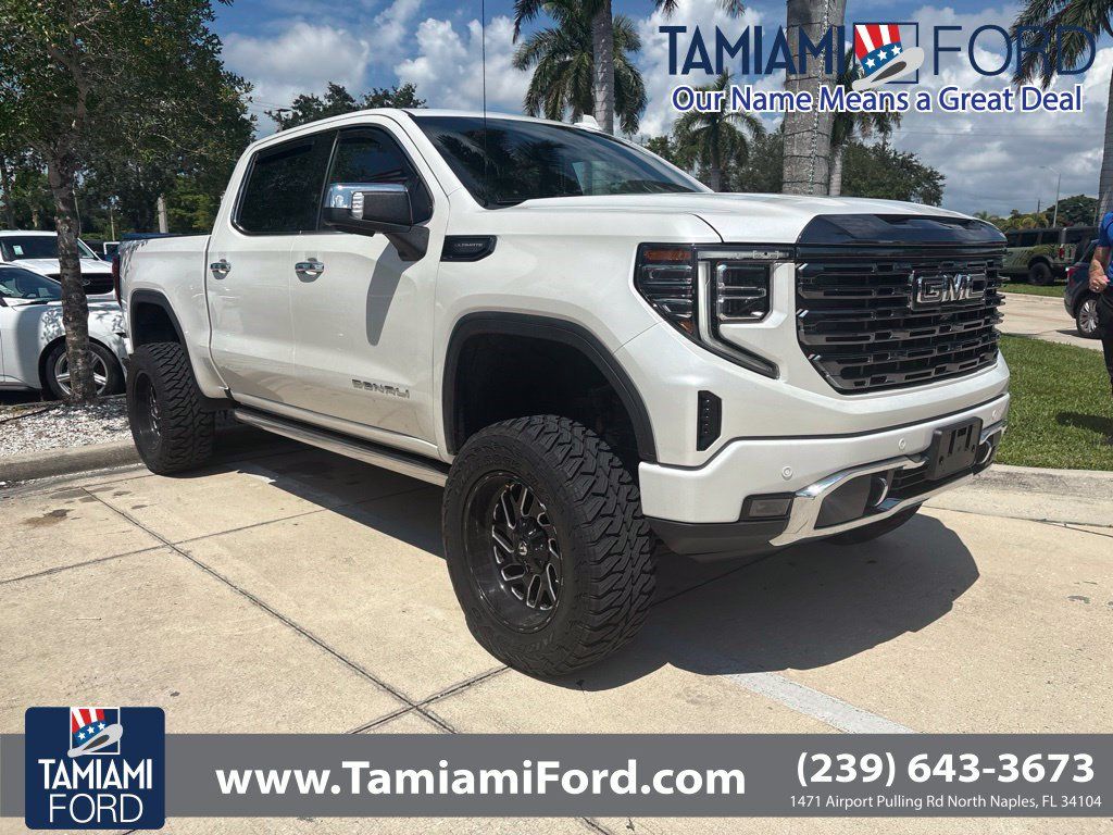 Used 2022 GMC Sierra 1500 Denali Ultimate AWD/4WD image 1