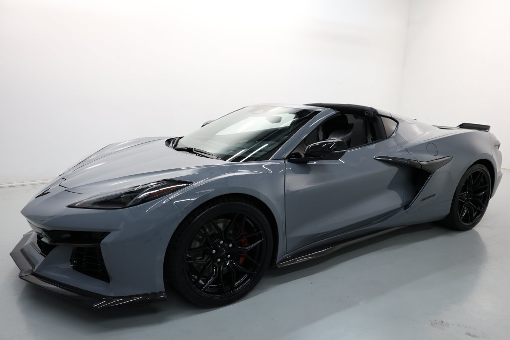 Used 2024 Chevrolet Corvette Z06 w/ Stealth Interior Trim Package RWD image 69