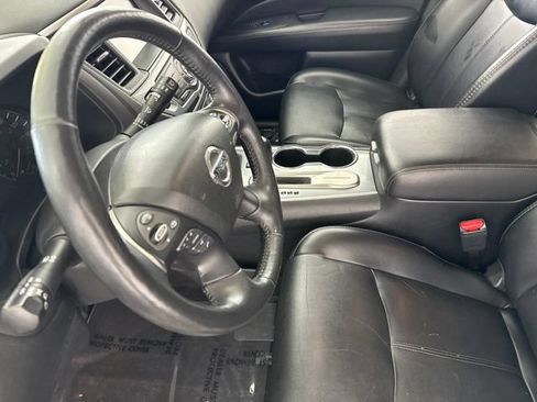 Used 2019 Nissan Pathfinder SL FWD image 20