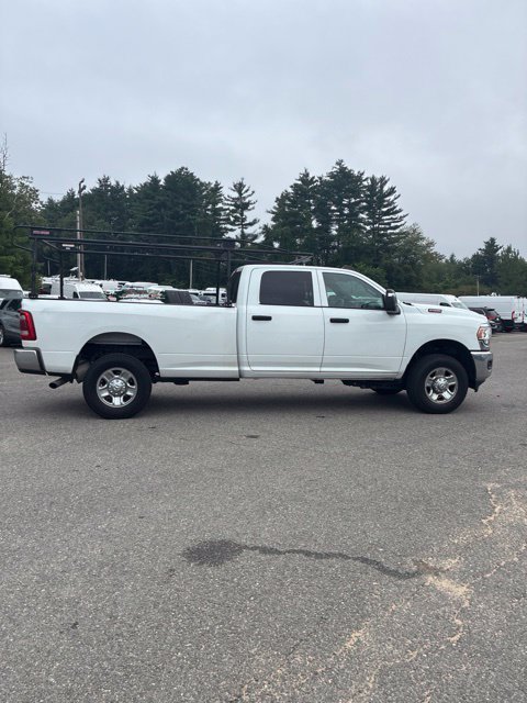 Used 2024 RAM 2500 Tradesman w/ Chrome Appearance Group AWD/4WD image 8