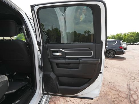 Used 2025 RAM 2500 Big Horn AWD/4WD image 11