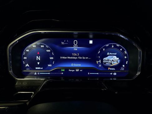 Used 2022 Chevrolet Silverado 1500 RST image 16